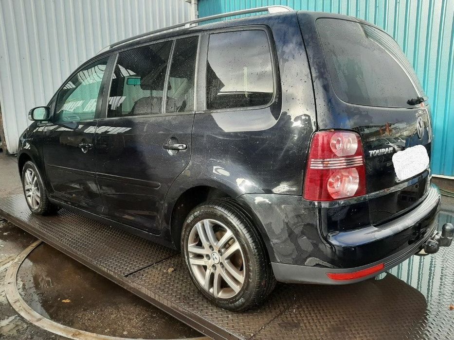 Aripa dreapta spate Volkswagen Touran 2009 VAN 1.9 TDI
