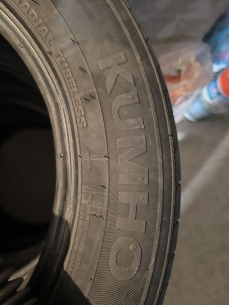Kumho solus 195/60R15 kareyiskiy balon xaroshiy sostayaniyax
