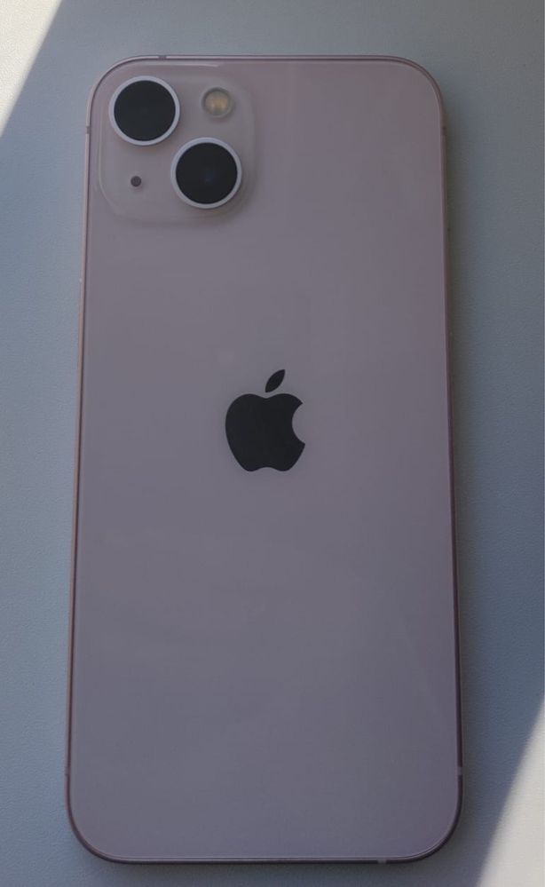 Смартфон Apple iPhone 13 128Gb розовый