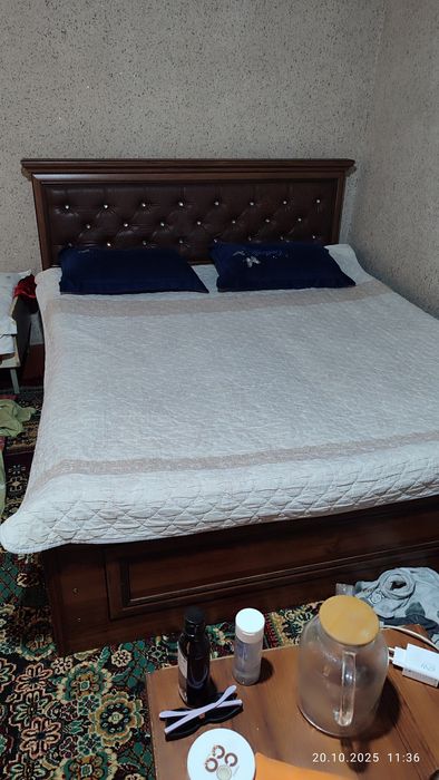 Spalni garnitur sotiladi