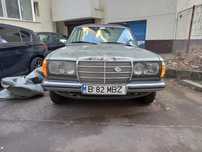 Mercedes-Benz 230 E (1982) Vehicul Istoric