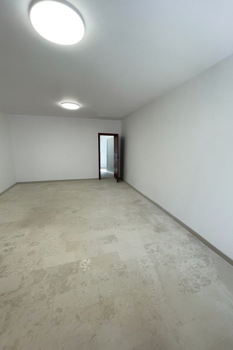 Търговско помещение / офис под наем – Сливен, бул. Цар Симеон