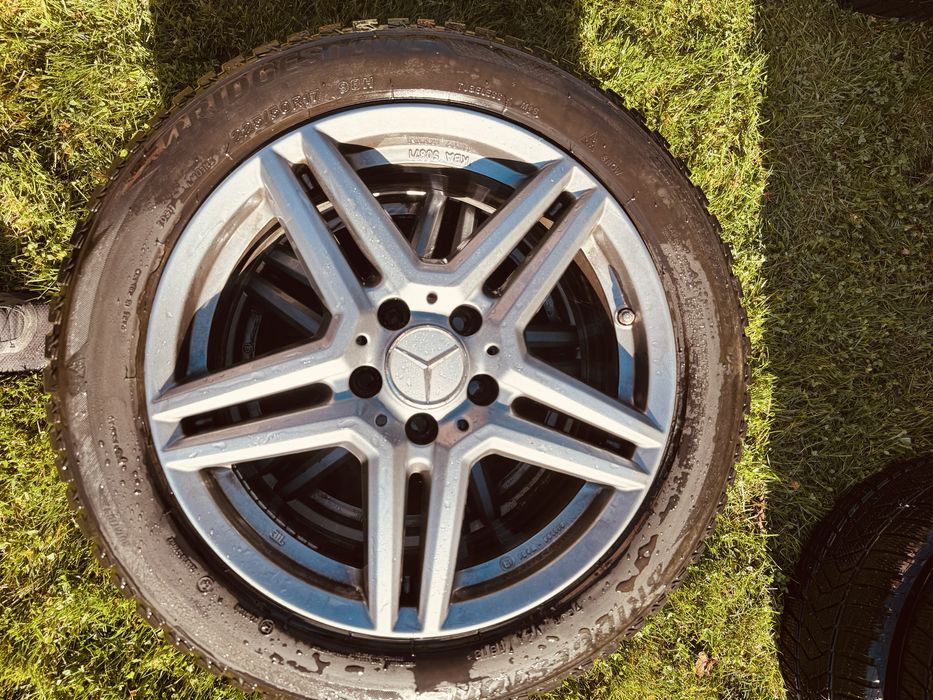 продавам джанти за Мерцедес със зимни гуми