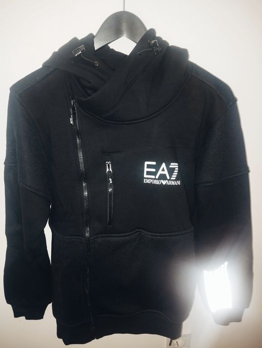 Зимни, ватирани екипи EA7.Премиум качество, перфектен дизайн.