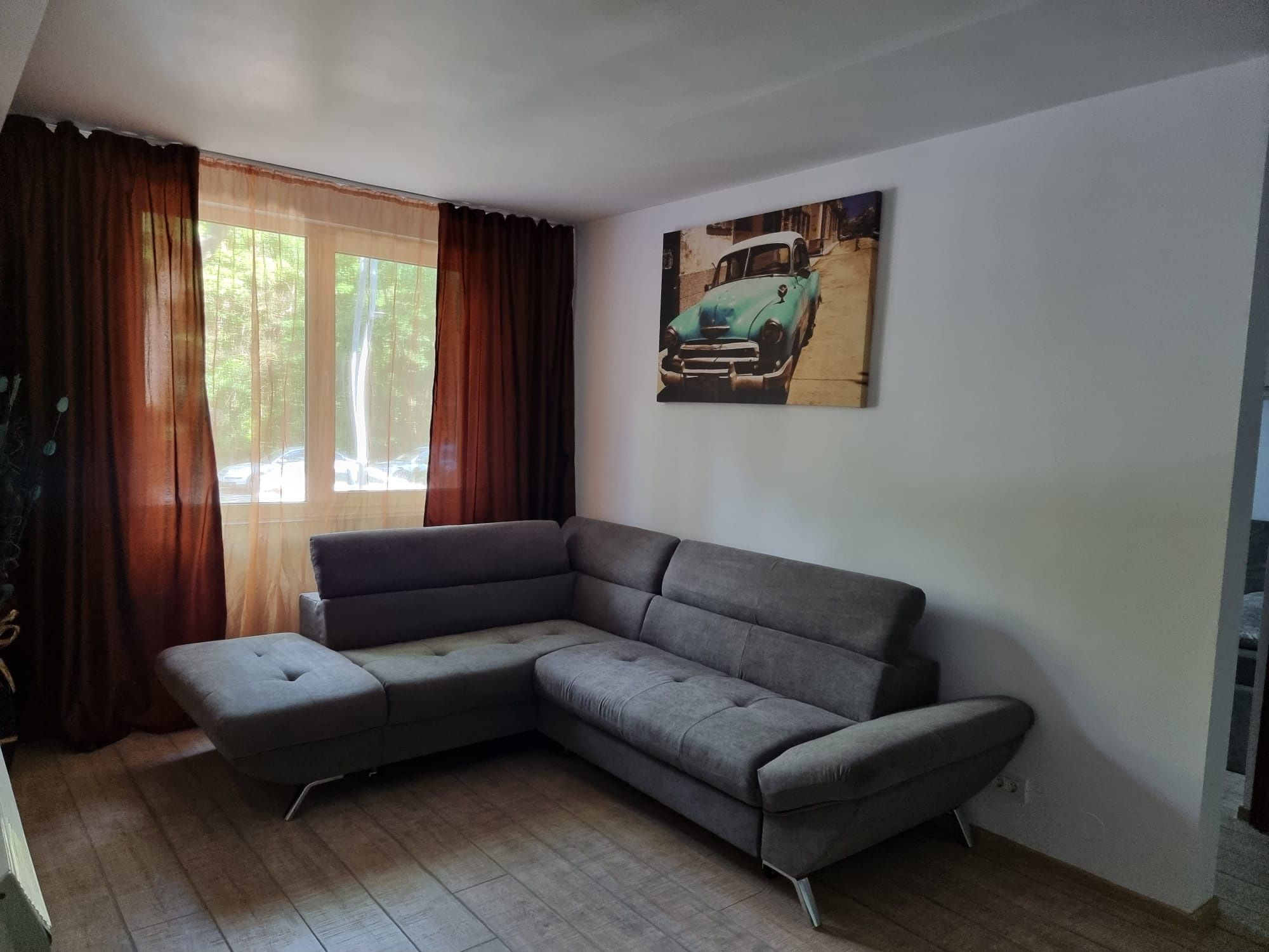 Inchiriez apartament 2 cam etaj 1 in neptun