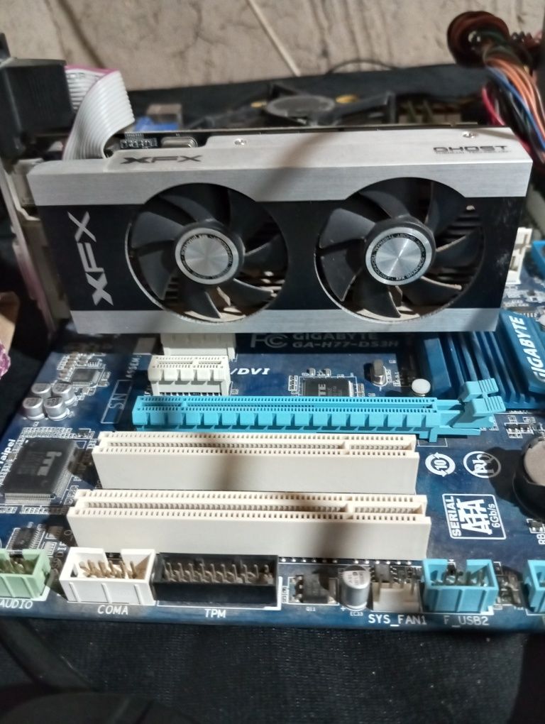 Kompyuter Bez Korpus, Gigabyte GA-H77 Core i3