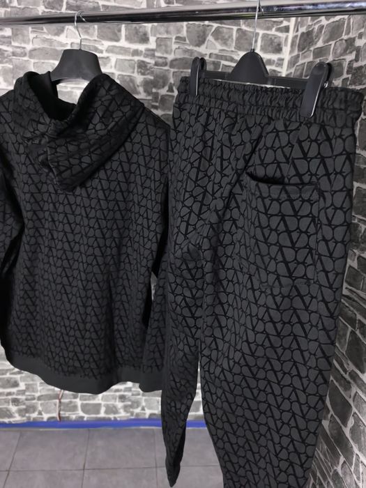 Valentino екип високо качество