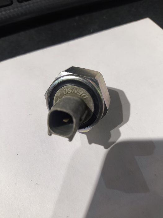 Датчик детонации Toyota  3uz . 2uz . 1uz