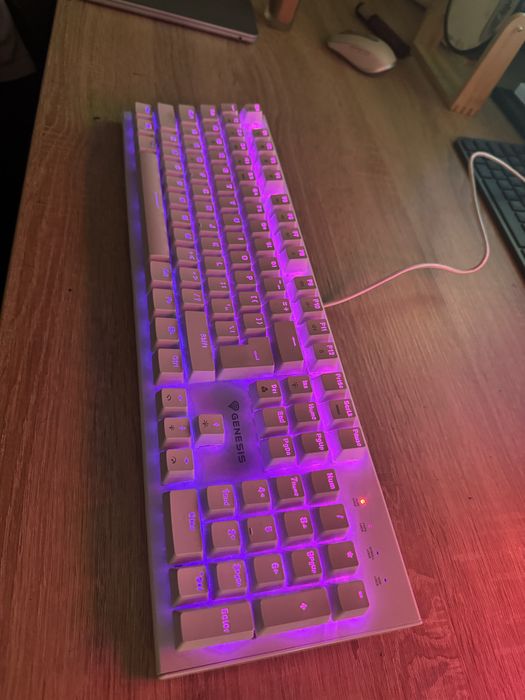 Геймърска Механична Genesis Thor 303 White US Layout Brown Switch