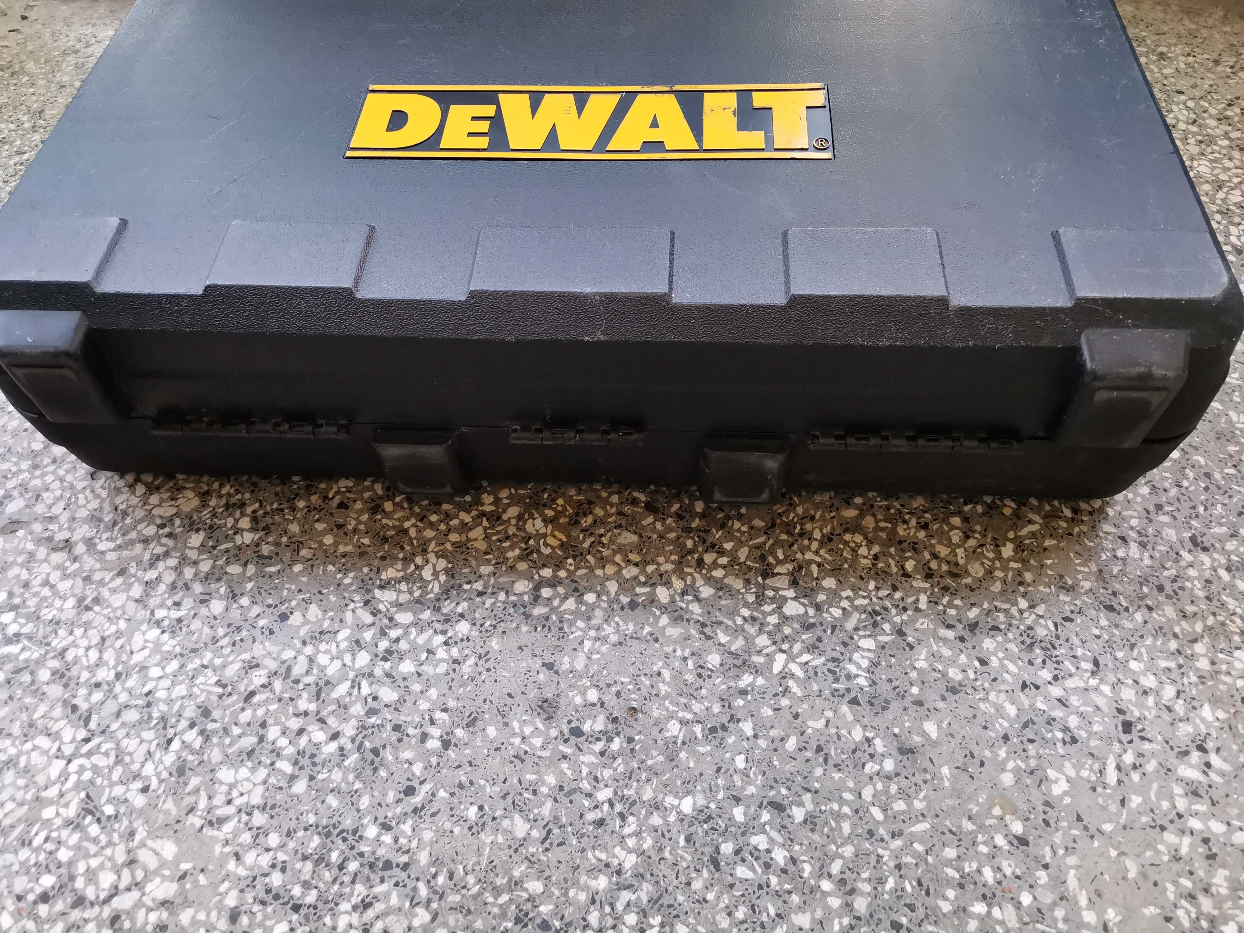 Куфар за 2 ъглошлайфа DeWALT