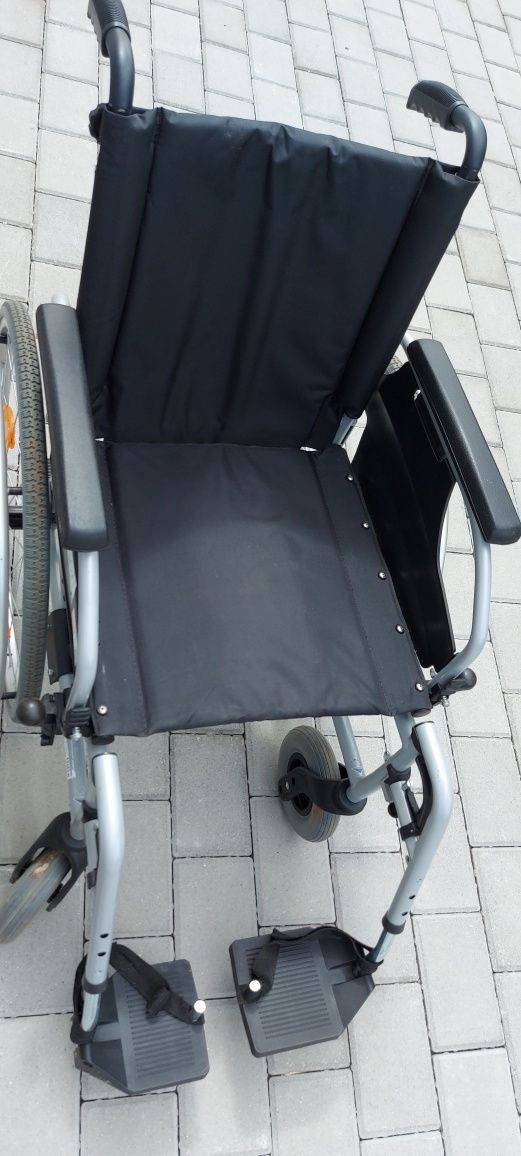 Scaun rulant pentru handicap