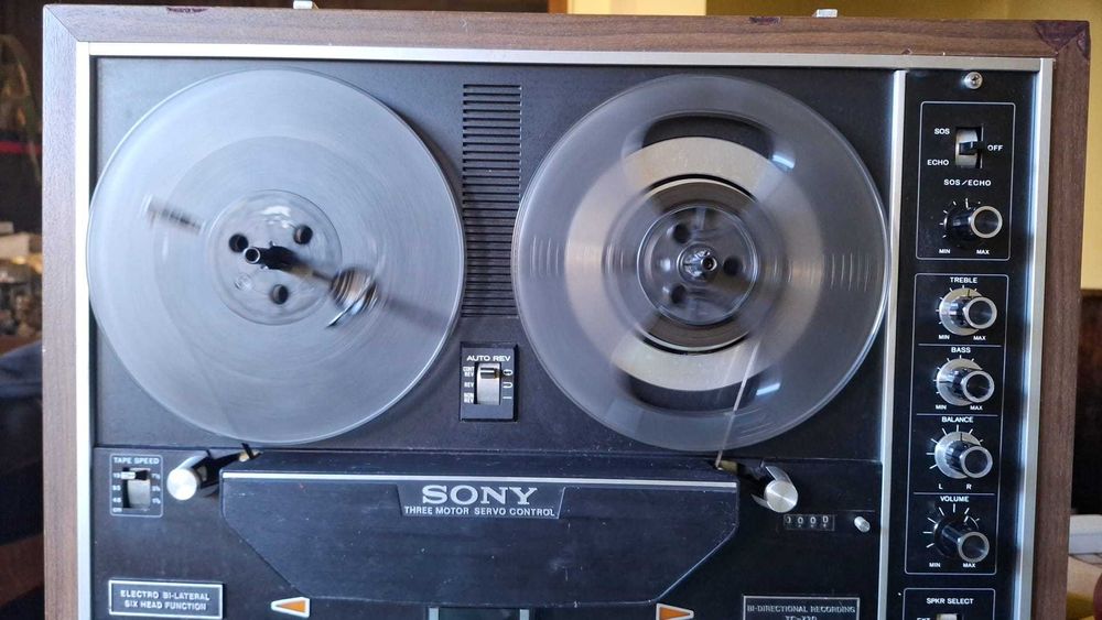 Magnetofon Sony TC730.