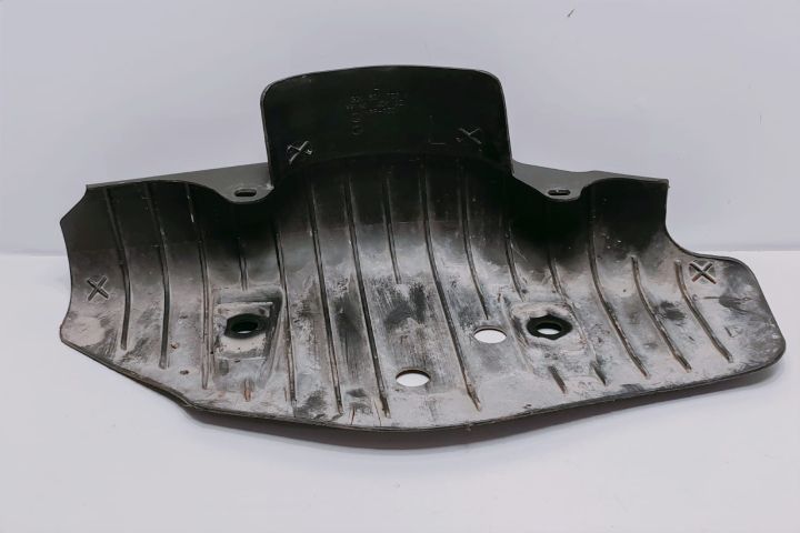 Capac spate inferioara 5Q0501733A Audi A3 a 4-a generatie (8Y) seria