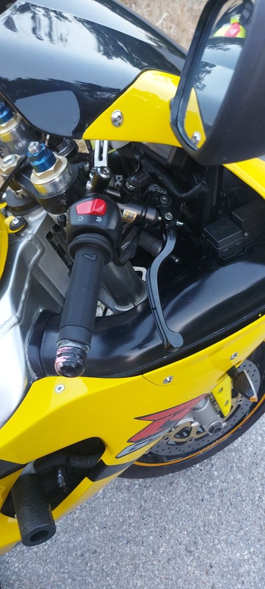 Suzuki gsxr 750  2001