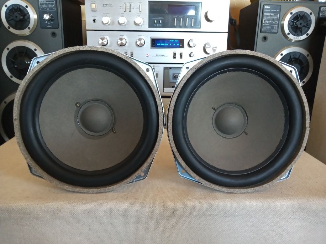 Set Difuzoare Mid/Bass Heco. 3 ohms, 40 watts, 25 cm. Impecabile.