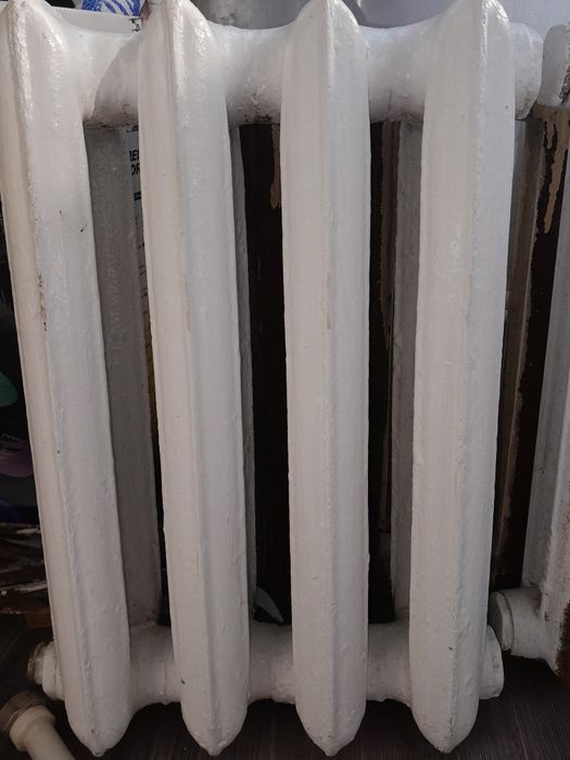 Продам батареи чугунные б/у