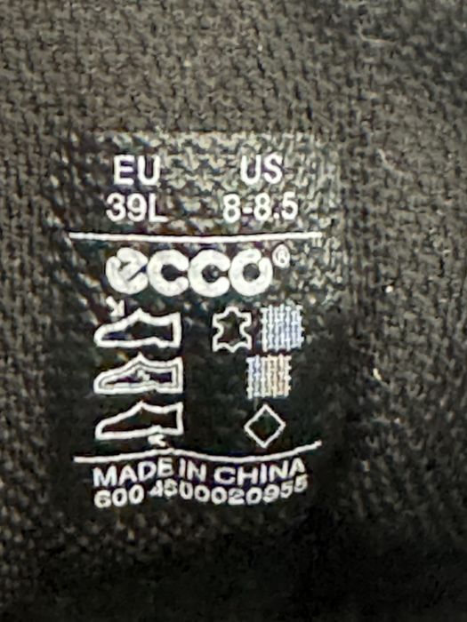 Обувки ECCO.Номер 39