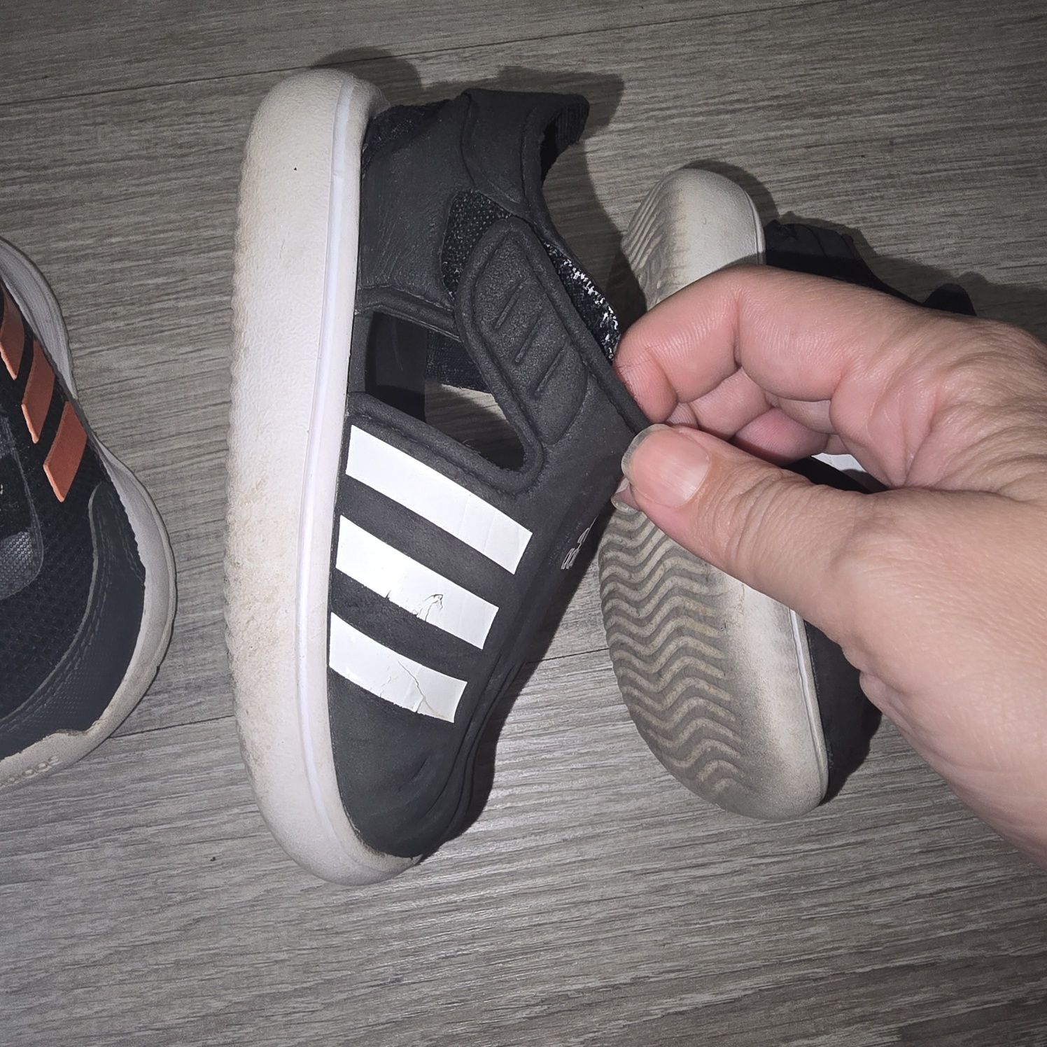 Маратонки и сандали adidas 10лв за двата чифта