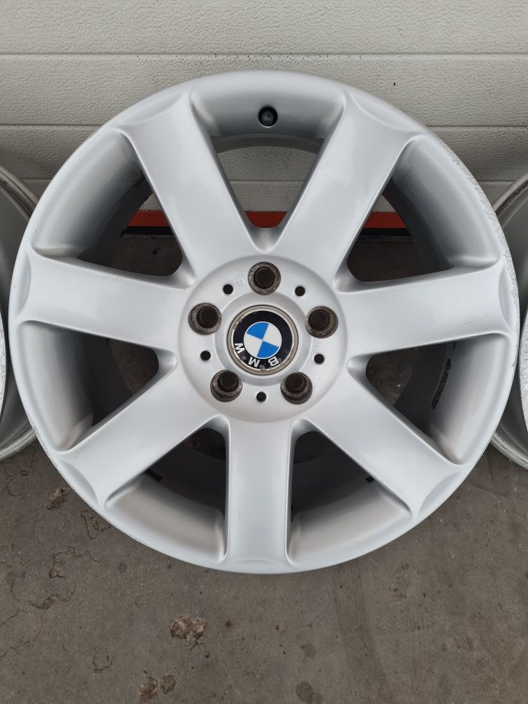 Оригинални джанти за BMW R17 5x120 ET47 8J