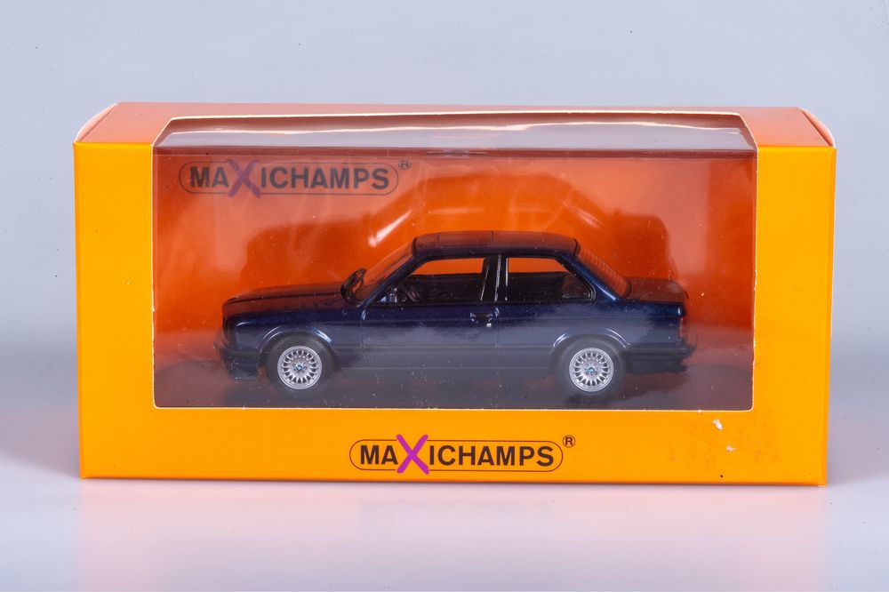 1/43 BMW 320i e30 coupe - minichamps