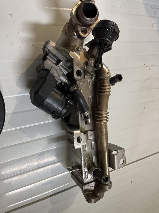 Fulie vibrochen racitor gaze egr bmw 3.0d n57 f01 f10 f06 f15 f16