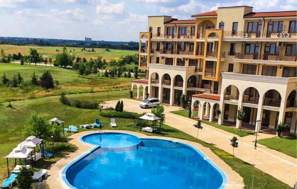 Продава се Тристаен апартамент в Балчик - 139 кв.м за 756 €/кв.м - Снимка #1