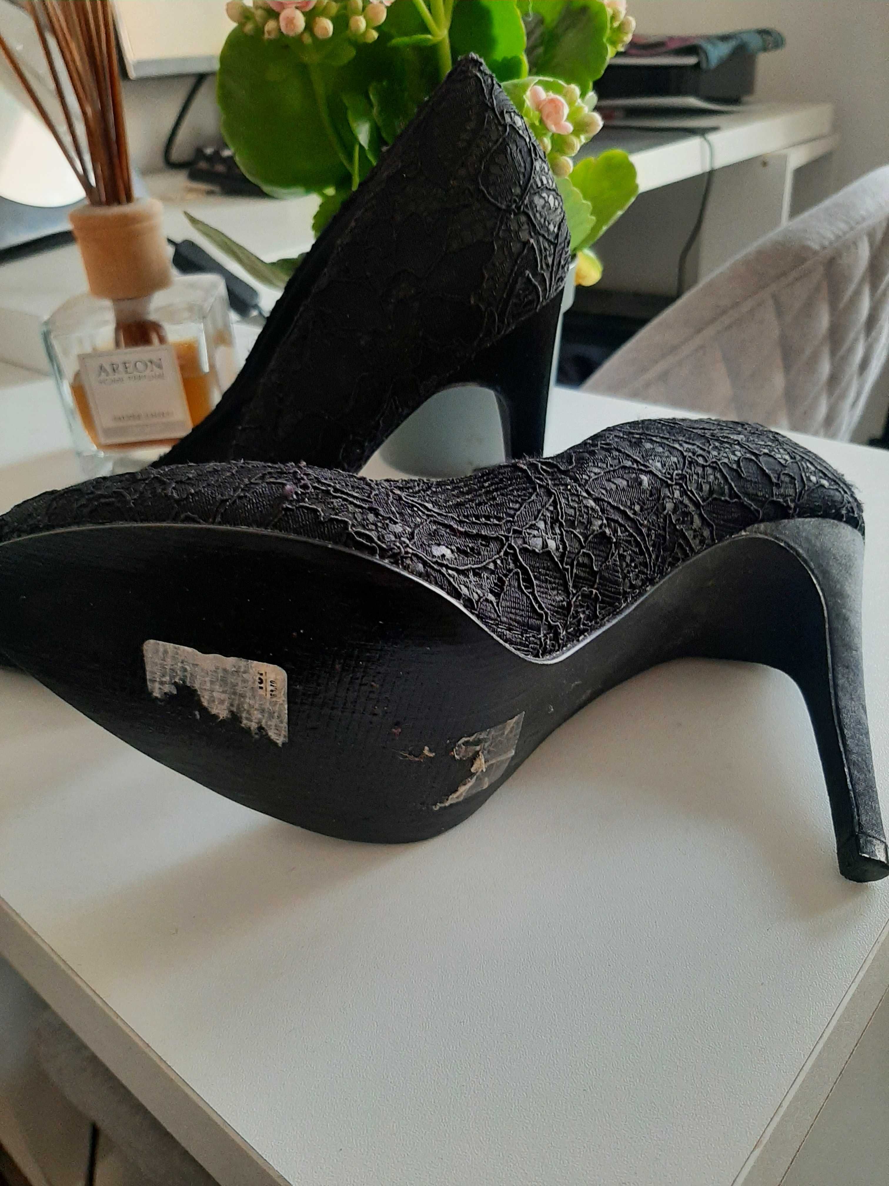 Pantofi eleganți