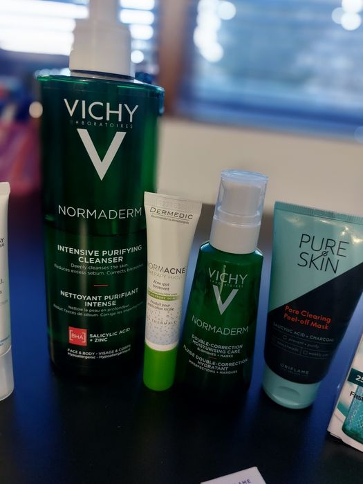 Лот козметика за проблемна кожа