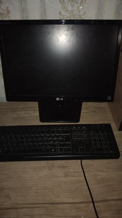 Kompyuter srochna sotiladi obmen telefonga bor