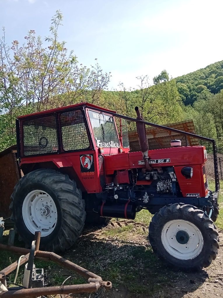 Tractor forestier