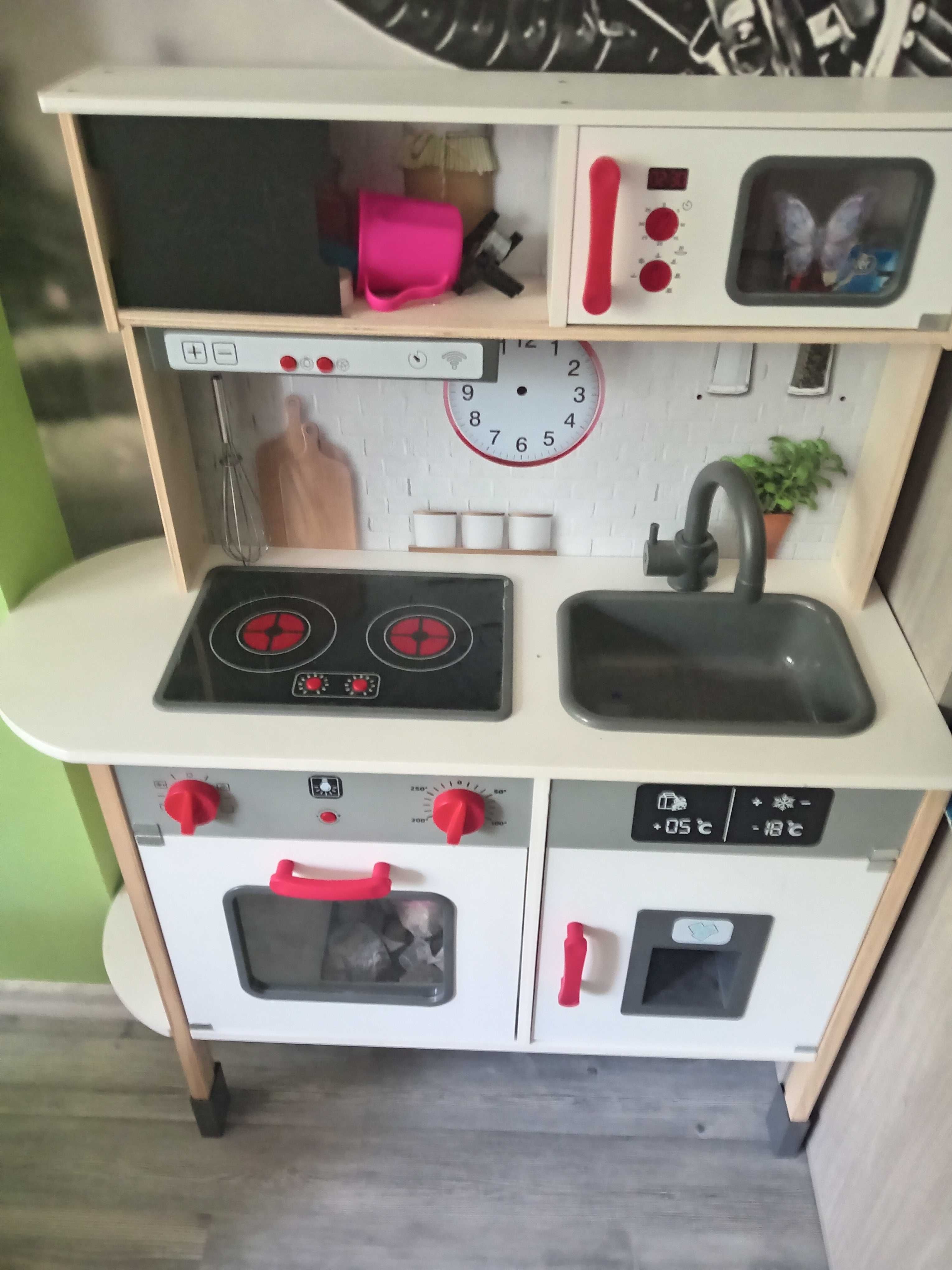 Детска кухня в отлично състояние