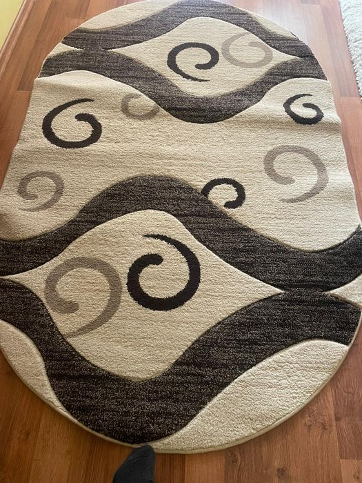 Vând covoare într-o stare excelenta