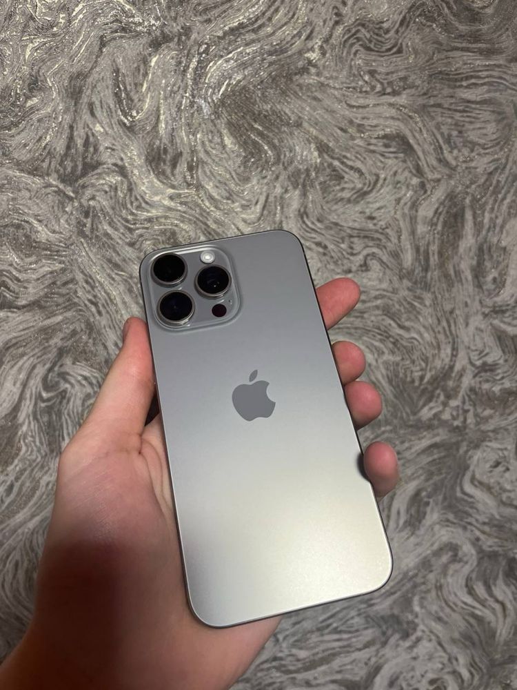 iPhone 15 Pro Max