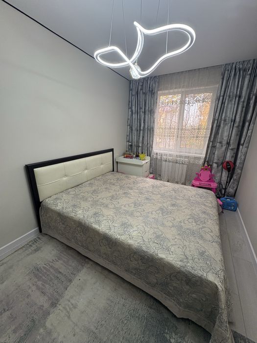 Спальный кровать с матрасом