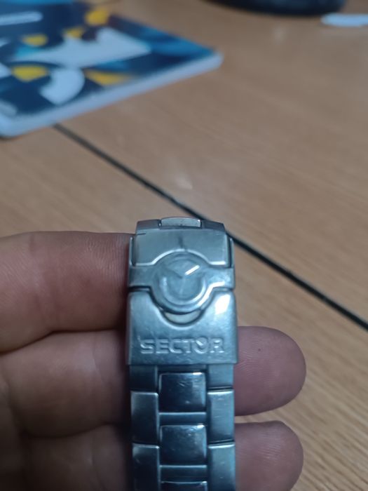 Ceas Barbati Sector 200