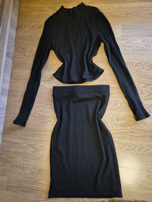 Set compleu fusta si bluza marimea S