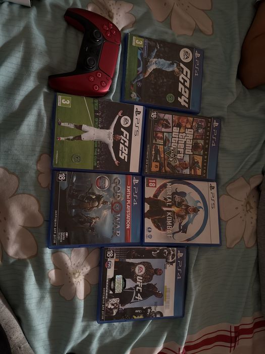 Игровой джостик и диски на ps4,5