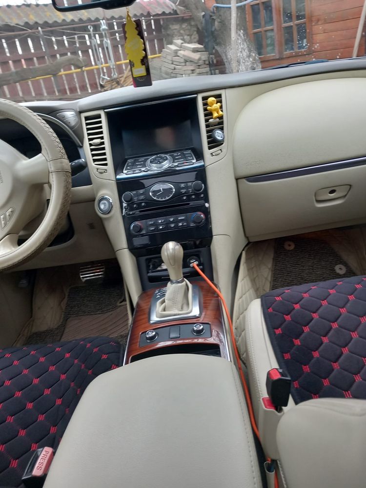Infiniti FX30D Variante