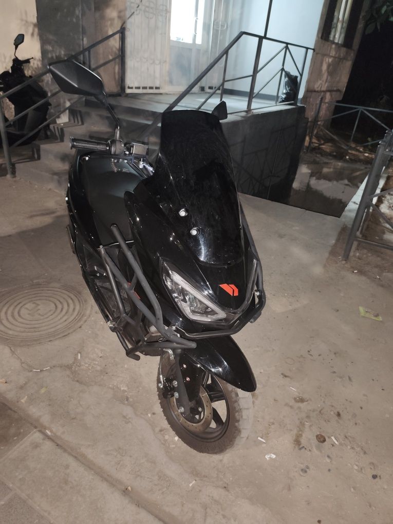 Skuter sport sotiladi