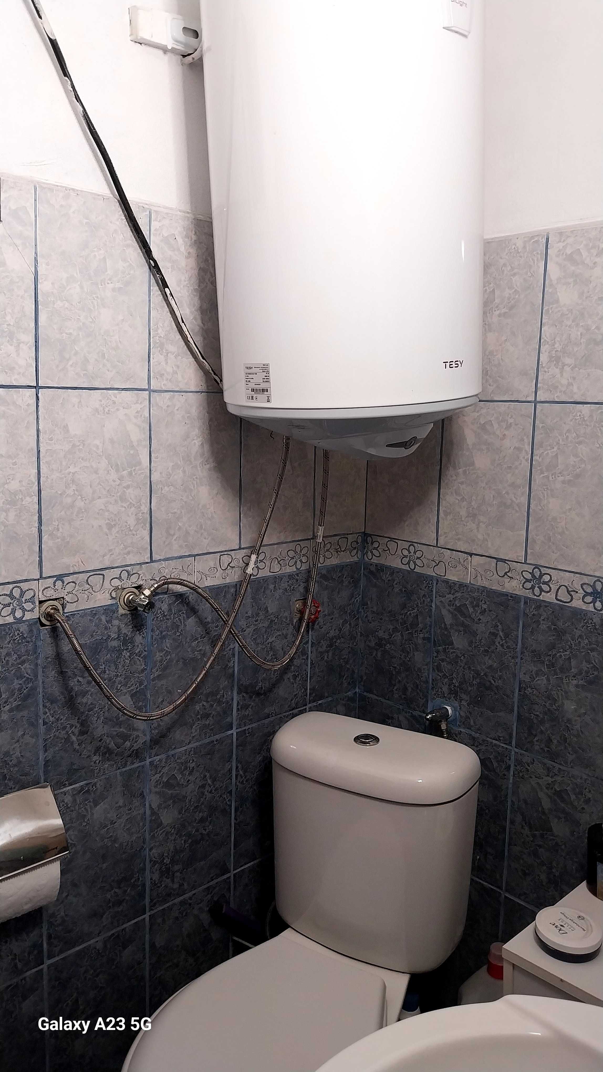 Продавам къща с голям двор в село  9293 Стефан Караджа.