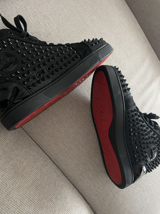 Louboutin negri cu tepi