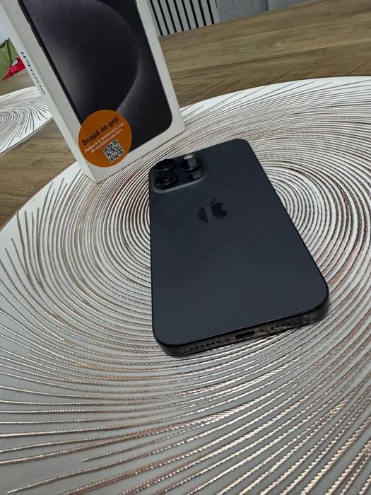 Apple iPhone 15 Pro Max , 256GB , Black Titanium FullBox.