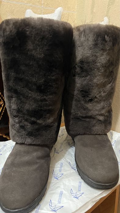 Продам натуральные унты зимняя женская обувь  40 р