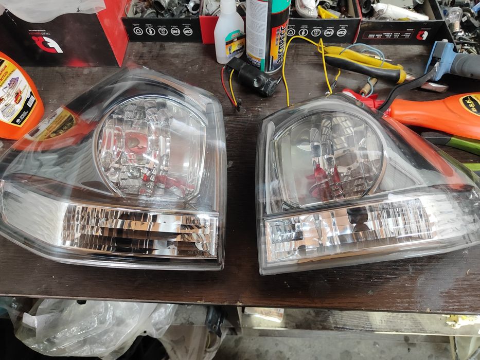 Задний стоп оригинал Lexus rx300