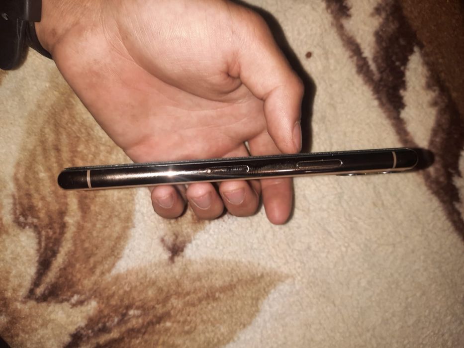 Vand urgent iphone 11 pro
