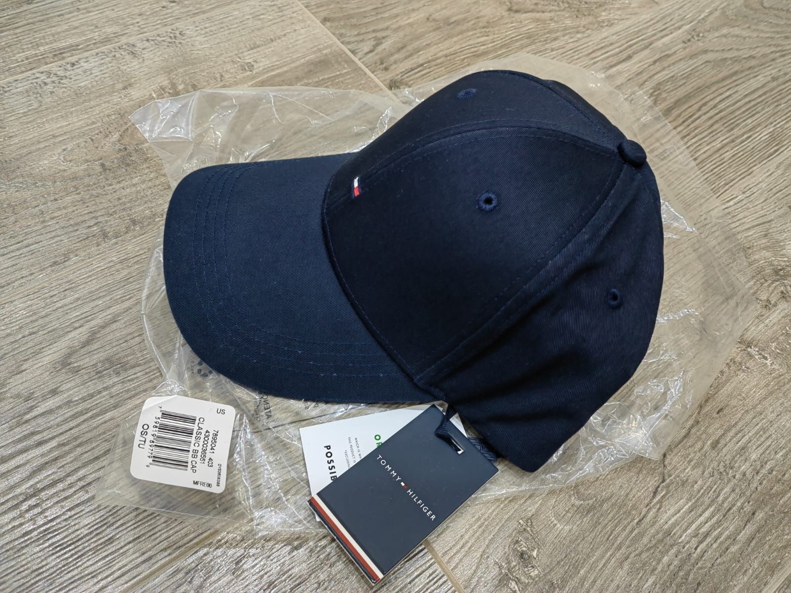 Кепки Tommy Hilfiger