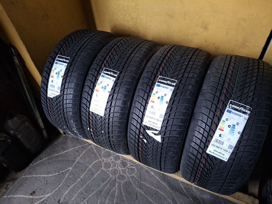 255 40 19 Goodyear DOT 2025 iarna NOI