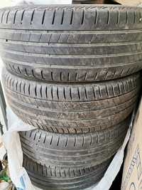 Anvelope vara Michelin si Bridgestone 215 60 R17. (200 lei toate 4)