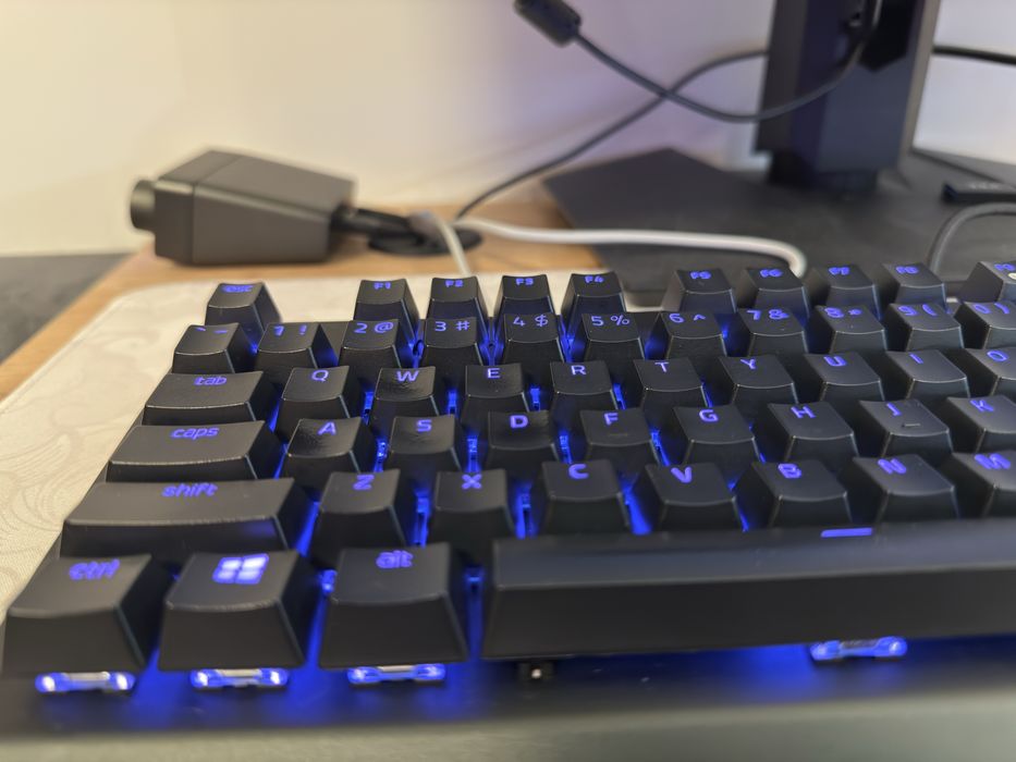 Razer BlackWidow V3 – механична геймърска клавиатура, като нова