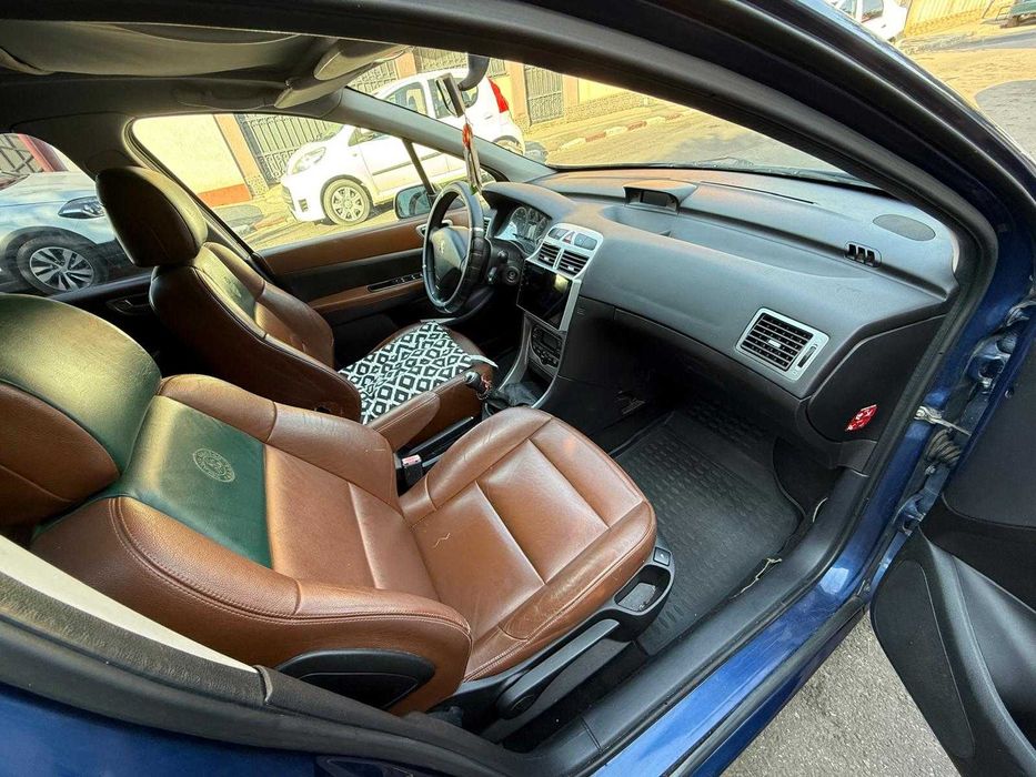 Vand Peugeot 307 SW 1.6 HDi, editie speciala cu interior alcantara